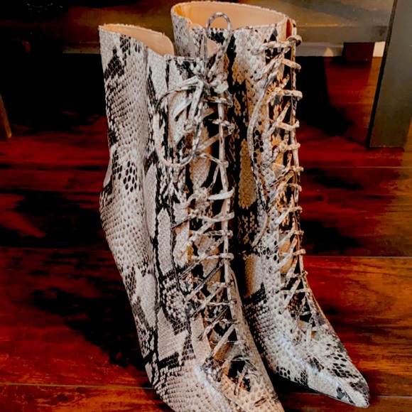 SCHUTZ Shoes - Show stopper Schutz Animal Print Booties!!!